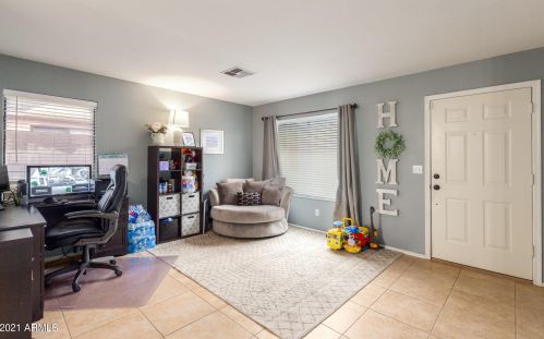 3152 Crest Ln, Phoenix, AZ 85027-1602