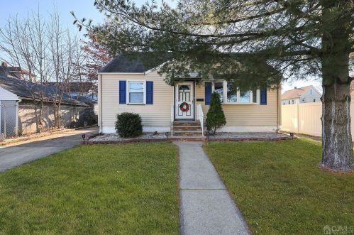 19 Jeanette St, Carteret NJ  07008-3131 exterior