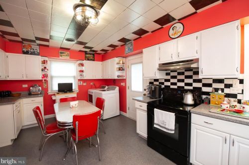 769 Glenside Dr, West Deptford NJ 08051-1438 exterior