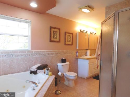 612 Schaeffer Ave, West Deptford NJ 08096-6631 exterior