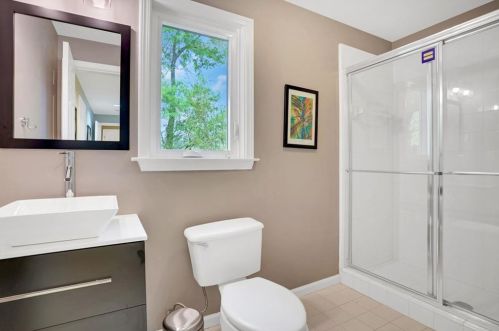 17 Highland Park Ln, Atlanta GA 30306-3447 exterior