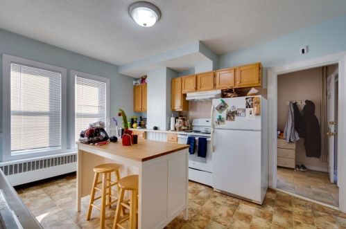 12 Highland Ter, Needham MA 02494-3014 exterior