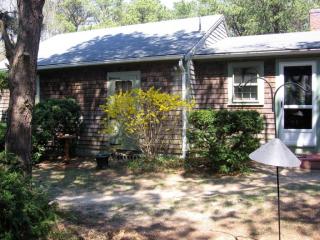 45 Southeast St, Eastham MA  02642-2639 exterior