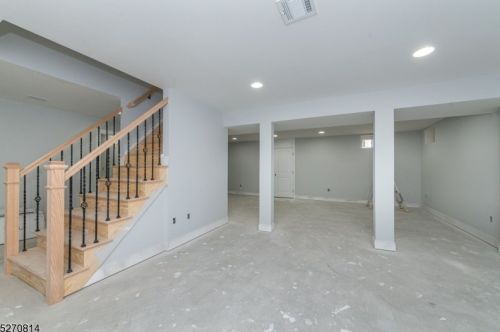 86 Longview Ave, Lake Hiawatha NJ 07034-1108 exterior