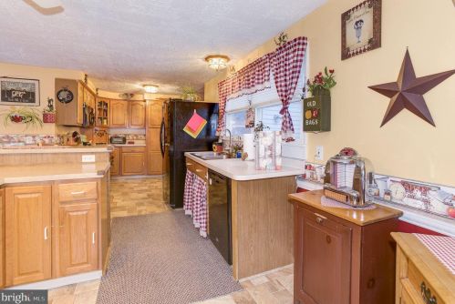 420 Pennsylvania Ave, West Deptford NJ 08063-1223 exterior