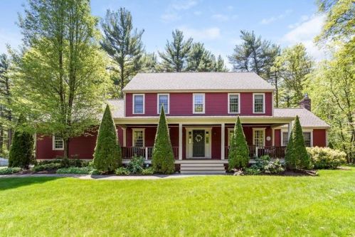 25 Heather Hl Dr, East Bridgewater MA  02324-2143 exterior