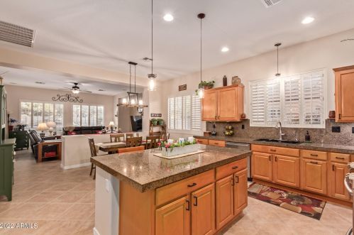 40425 Chase Oaks Way, Phoenix AZ 85086-1888 exterior