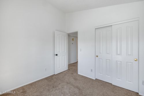 1944 Behrend Dr, Phoenix AZ 85027-3834 exterior