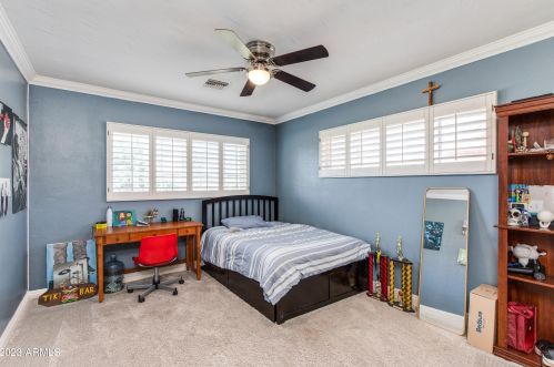 3713 Camelback Rd, Phoenix AZ 85033-1505 exterior