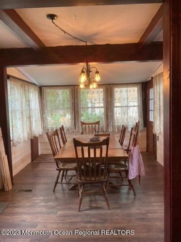 603 Veterans Hwy, Jackson Twp NJ  08527-3730 exterior