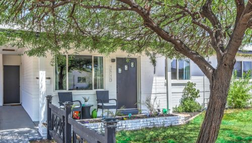 1819 45th St, Phoenix AZ 85032-2387 exterior