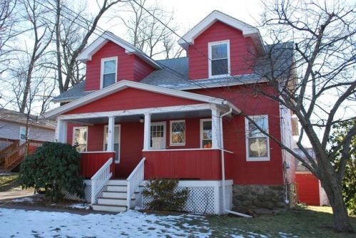 9 Hunnewell Rd, Worcester, MA 01606-1309