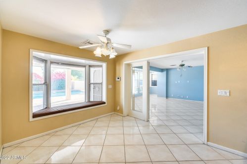 5501 Camelback Rd, Phoenix AZ 85033-1642 exterior