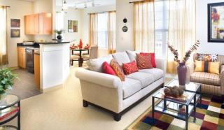 1 Seven Springs Ln, Burlington MA  32204-5123 exterior