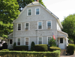 153 Edinboro St, Newton, MA 02460-1337