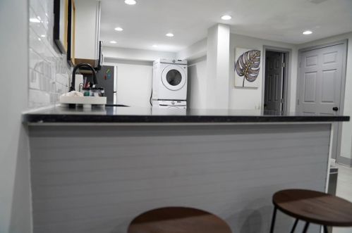 99 Holly Rd, Atlanta GA 30314-2002 exterior