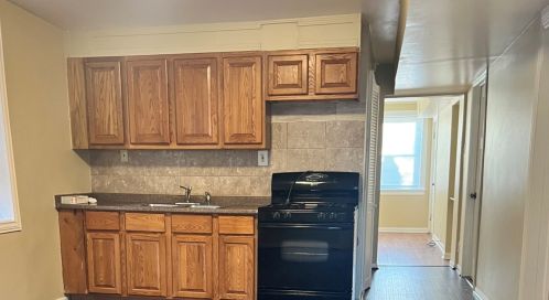 1511 Kenilworth Ave, Forest View, IL 60402-1346