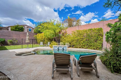 1820 Claire Dr, Phoenix AZ 85022-4105 exterior