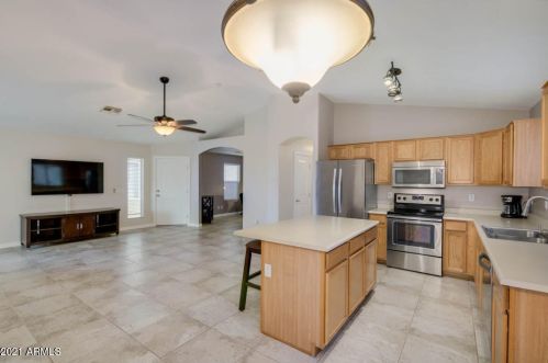 16630 45th St, Phoenix AZ 85050-8560 exterior