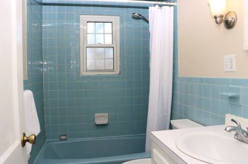 372 St, Weymouth MA 02191-1330 exterior