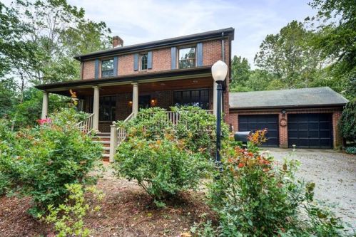 85 Forbes Rd, Milton, MA 02186-4210