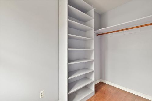 4934 Leeds Ct, Atlanta GA exterior