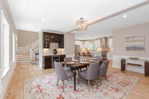 53 Lantern Ln, Arlington MA 02474-1806 exterior