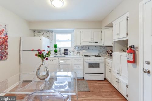 1102 Cumberland Ave, West Deptford NJ  08096-3041 exterior