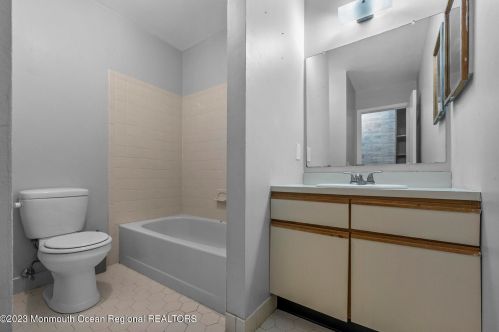 118 Joan Ct, Jackson Twp NJ 08527-2366 exterior