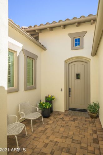 4525 33rd Pl, Phoenix, AZ 85018-3915