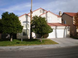 440 Mayan Dr, Henderson NV  89014-4061 exterior