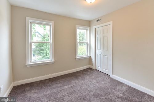 201 Maple Ave, West Deptford NJ  08093-1204 exterior