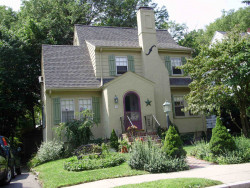 98 Parker Ave, Newton, MA 02461-1815