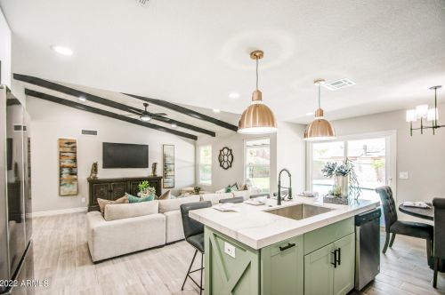 6808 41 Pl, Phoenix AZ 85042-6391 exterior