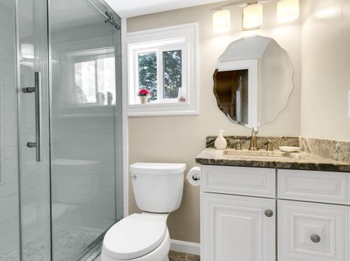 6 Rowe St, Newton MA 02466-1596 exterior