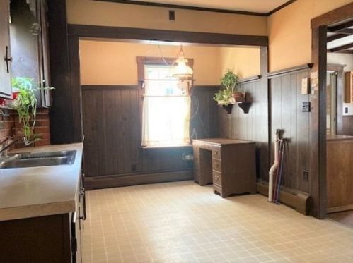 170 Merrimac St, New Bedford MA 02740-5432 exterior