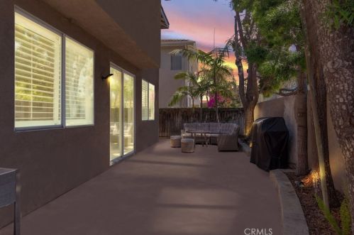 2 Bayfield, Irvine CA  92614-7907 exterior