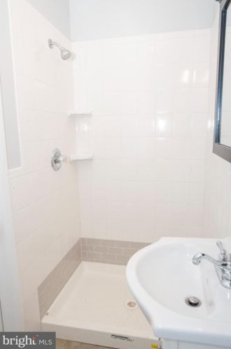 1815 20 St, Philadelphia PA 19145-2048 exterior