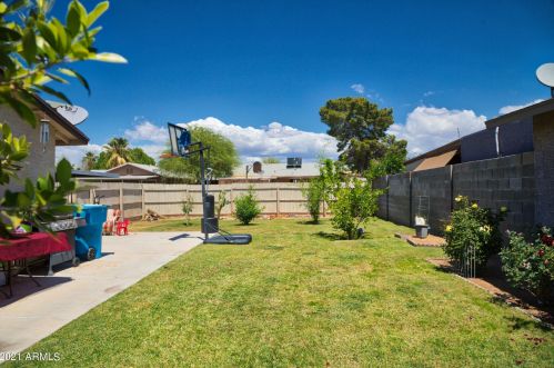 3350 Country Gables Dr, Phoenix AZ  85053-4730 exterior