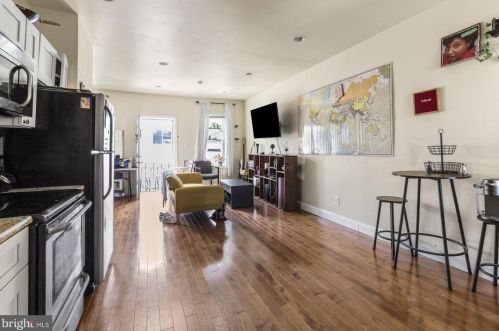 2027 Bancroft St, Philadelphia, PA 19145-3025