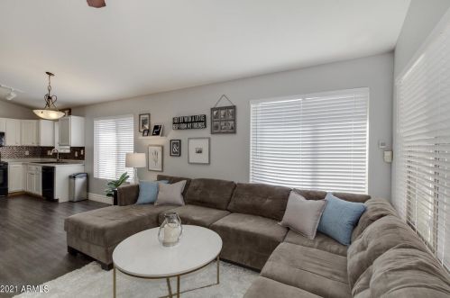 21845 48 Pl, Phoenix AZ 85044-1228 exterior