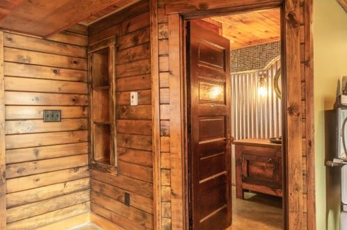 550 Hart St, Dighton MA  02715-1407 exterior