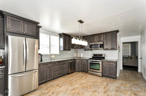 1319 Home Ave, Forest View IL 60402-1239 exterior