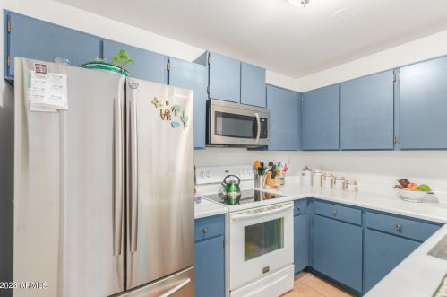 7002 42nd St, Phoenix AZ 85032-2205 exterior