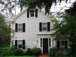 581 Grove St, Newton, MA 02462-1316