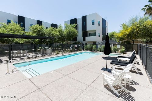 325 Coronado Rd, Phoenix AZ  85003-1146 exterior