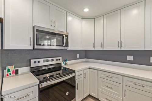 4769 Belleview St, Phoenix AZ  85008-5606 exterior