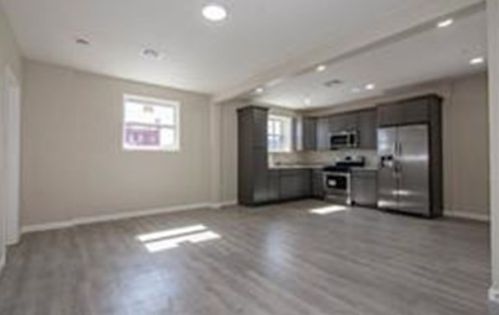 202 Broadway, Lawrence, MA 01840-1038