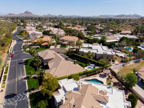 1465 Caribbean Ln, Phoenix AZ 85023-6792 exterior