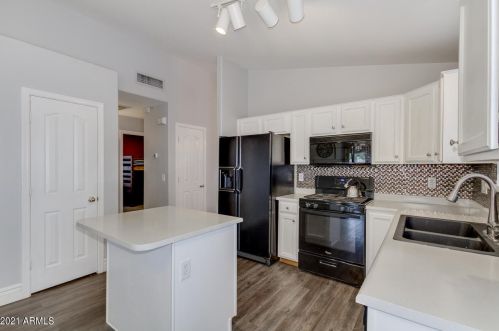 21845 48 Pl, Phoenix AZ 85044-1228 exterior